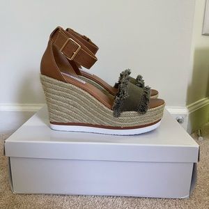 Steve Madden valley wedges